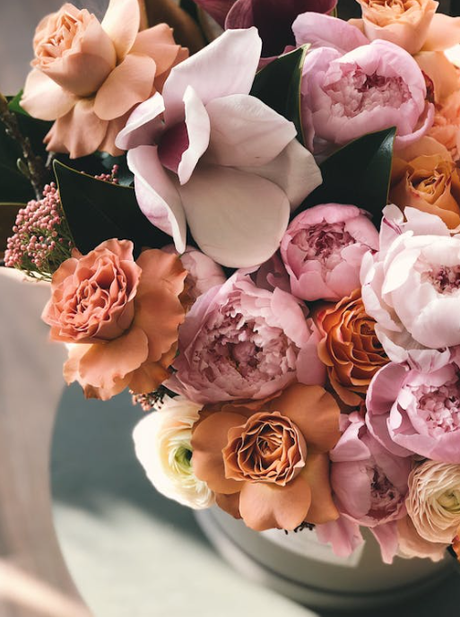 Flower decorations in weddings