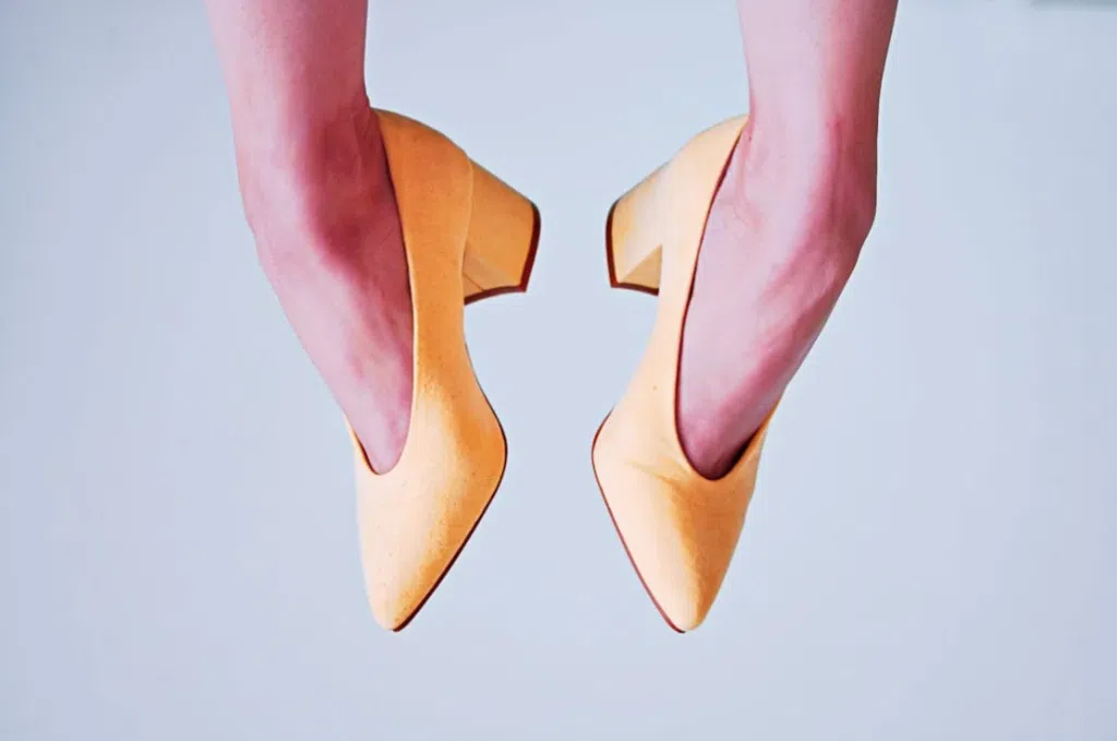 Bride's friends shoes