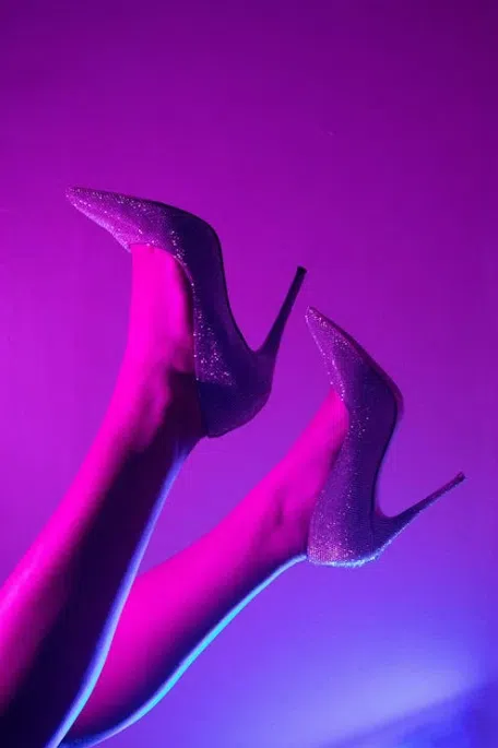 Bride's friends shoes