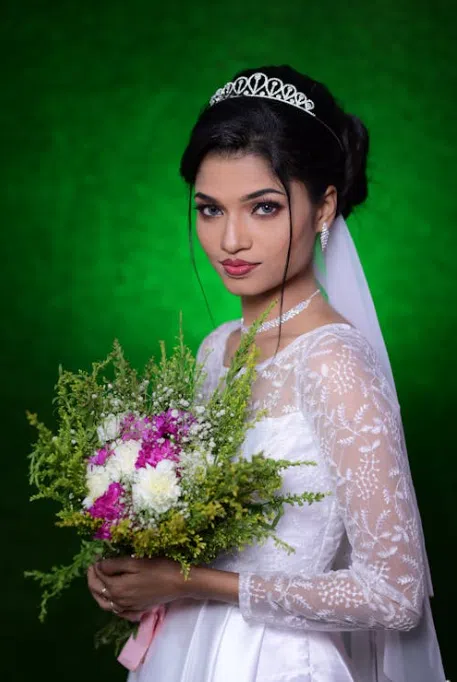 Ways to wear the bride's veil
