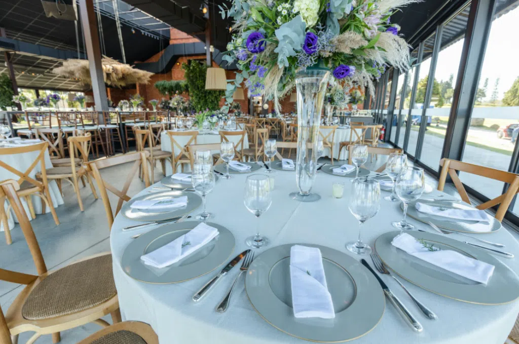 Summer wedding decoration colors