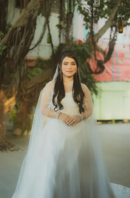 Determine the duration of the wedding