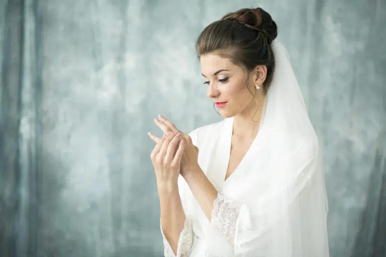 Using moisturizer is an important step in skin care routine for women.
