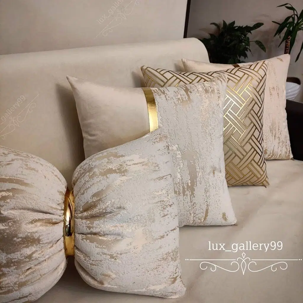 وسائد الديكور الواجب عدم الإكثار منها في جهاز العروسة