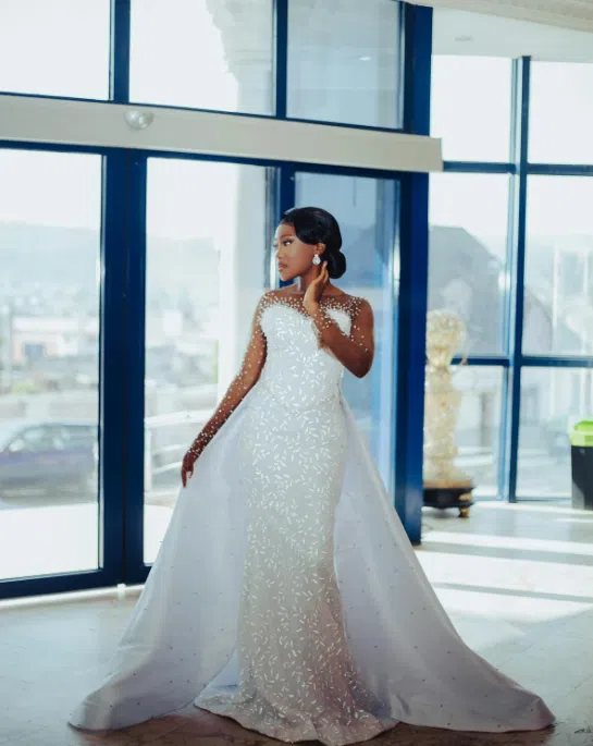 Bride's dress price