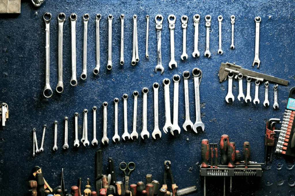Groom's equipment racks