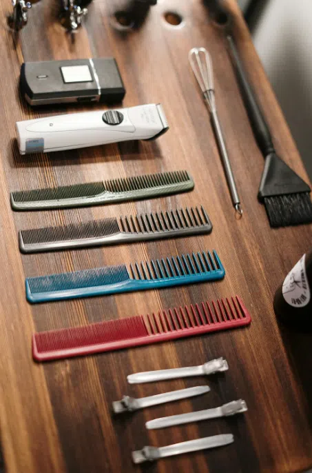Groom's equipment racks